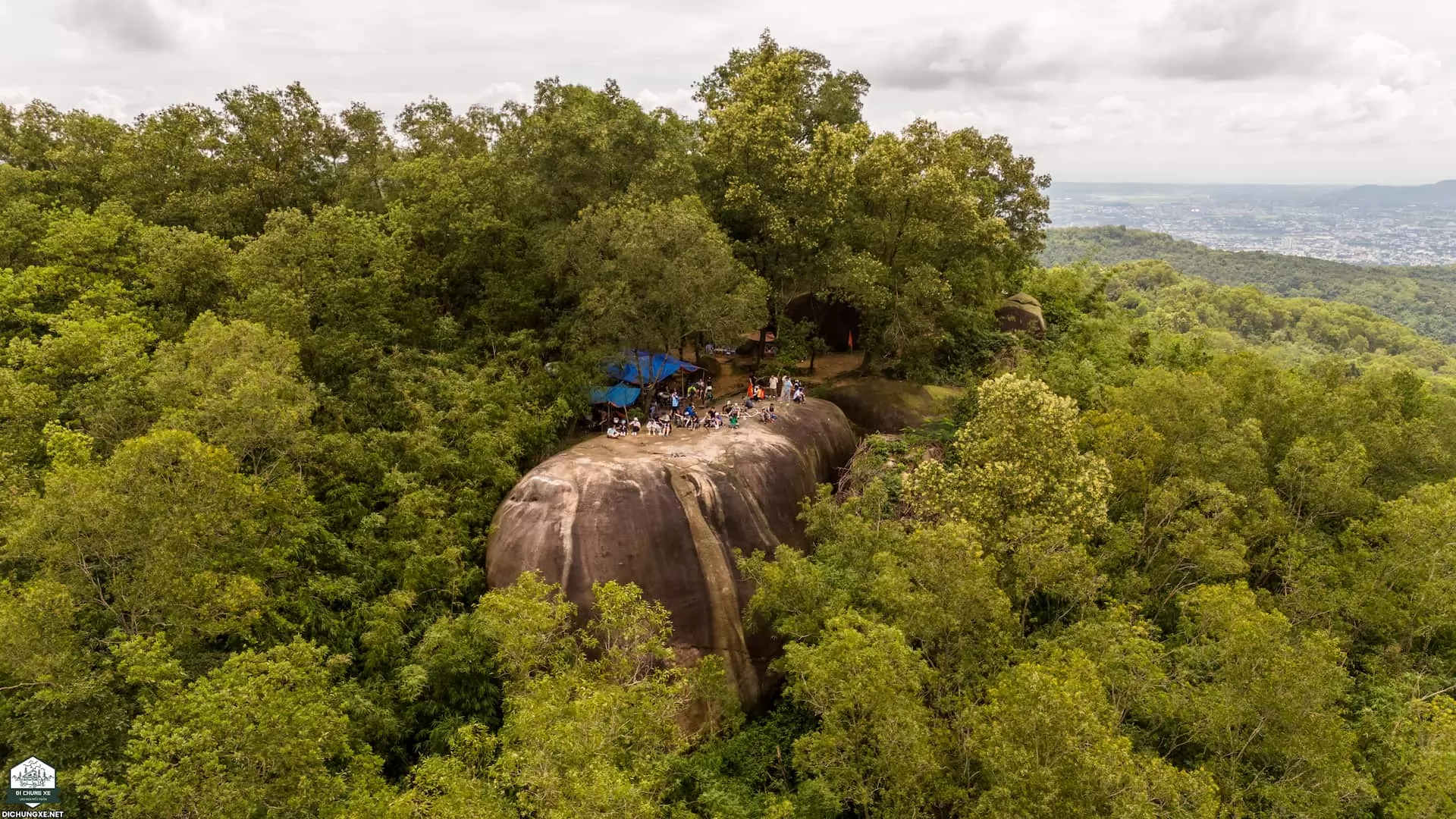 Núi Dinh - sơn thủy hữu tình