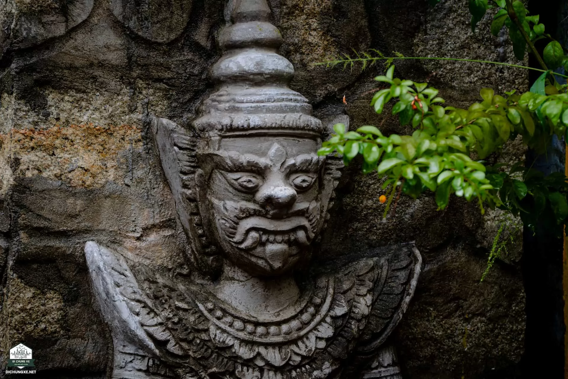 Núi Tương Kỳ - ngọn núi giữa phố biển