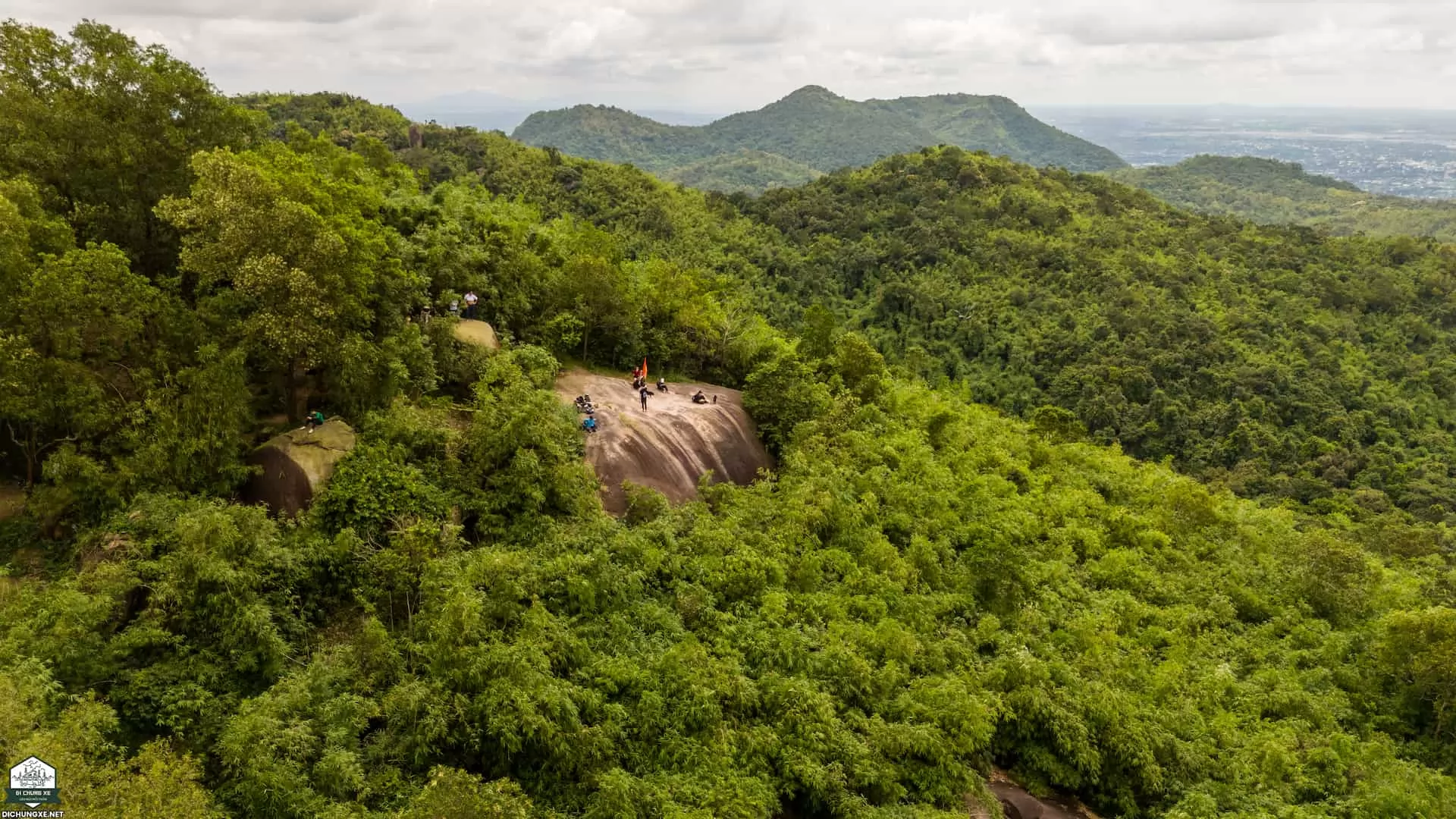 Núi Dinh - sơn thủy hữu tình